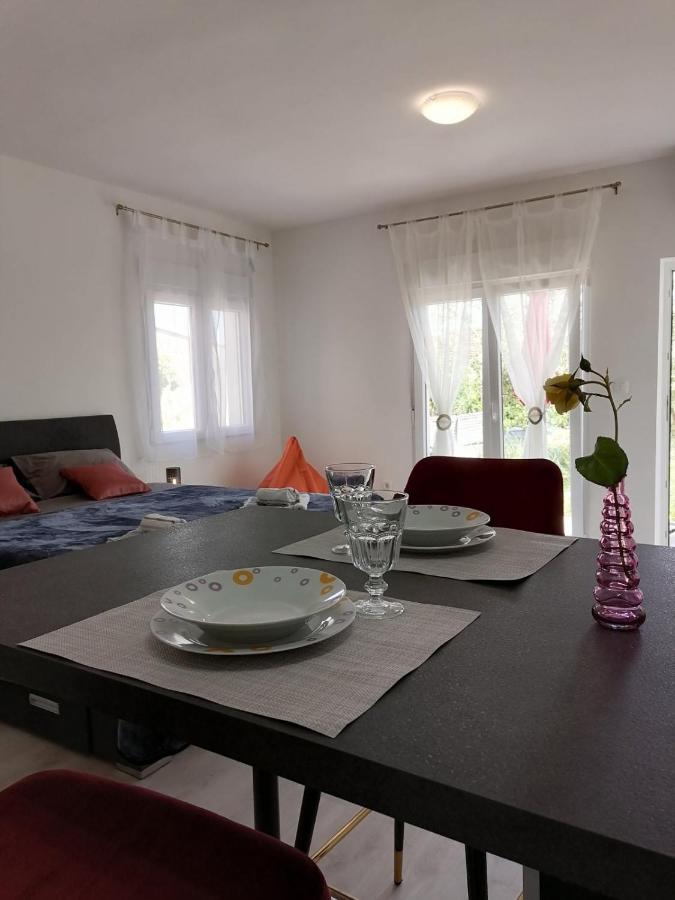 Leona Apartment Vidikovac, Póla Kültér fotó